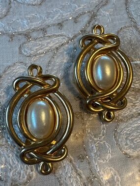 vintage Christian Dior gold-plated clip-on earrings